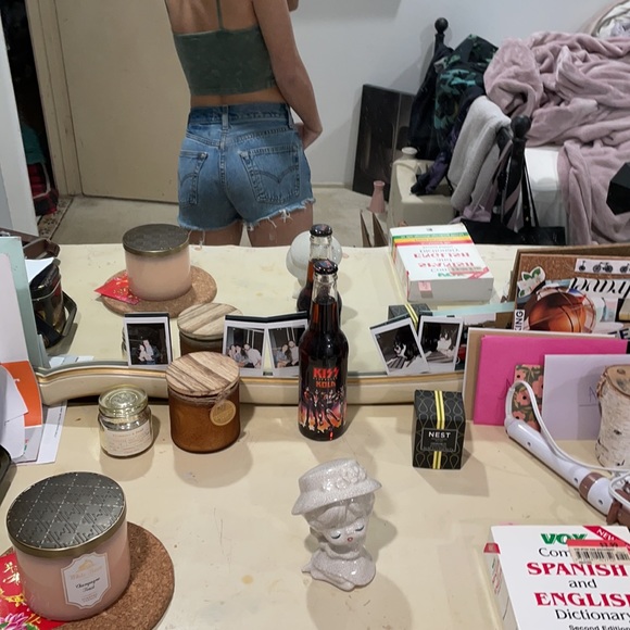 SOLD // Vintage Levis high waisted shorts - Picture 10 of 11